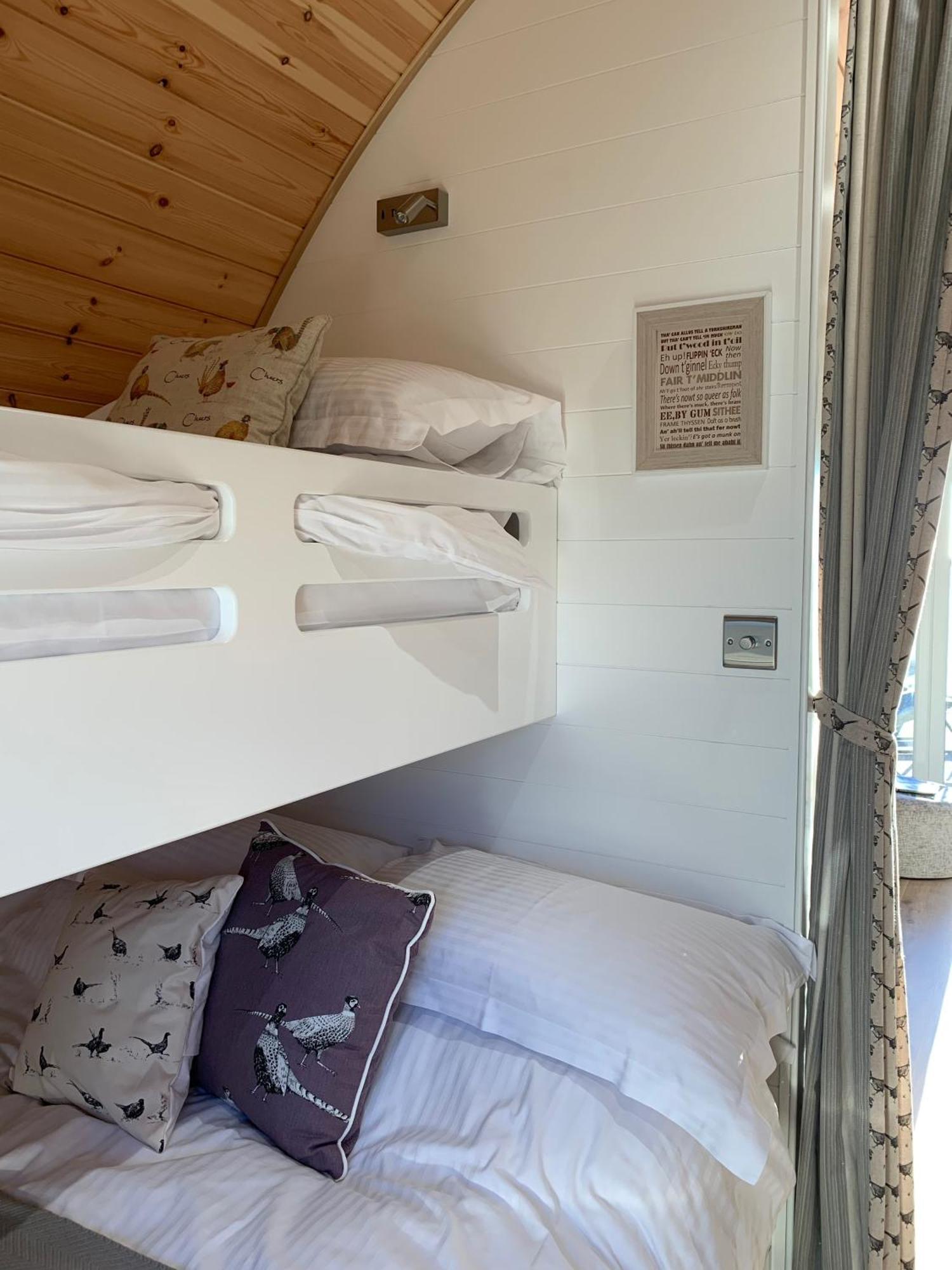 Mingle Dale- Bugthorpe Grange Glamping Villa สแตมฟอร์ดบริดจ์ ภายนอก รูปภาพ